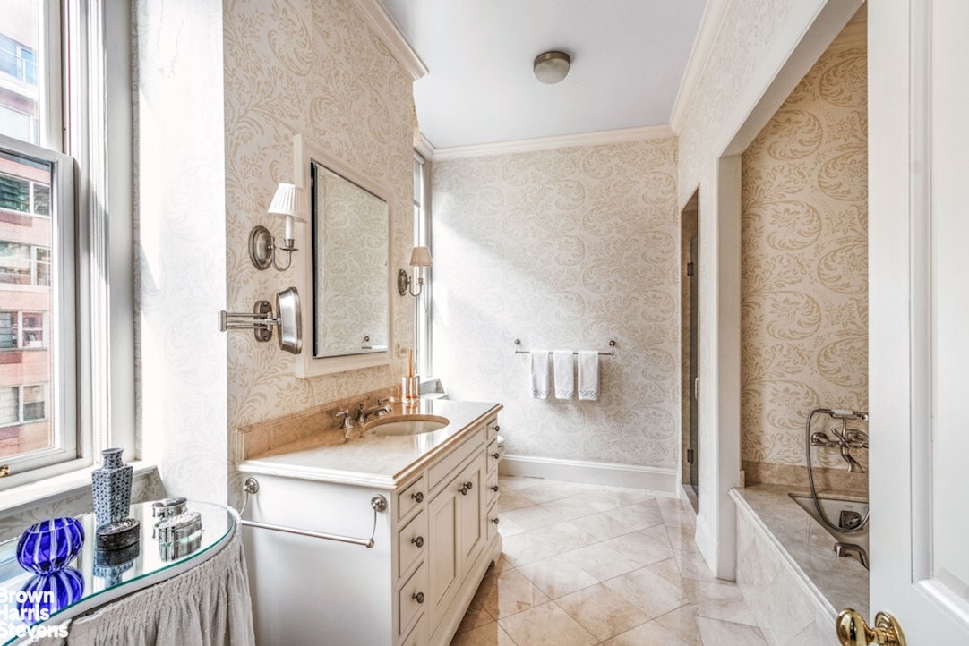 1 Sutton Place South 11A Sutton Place New York NY 10022