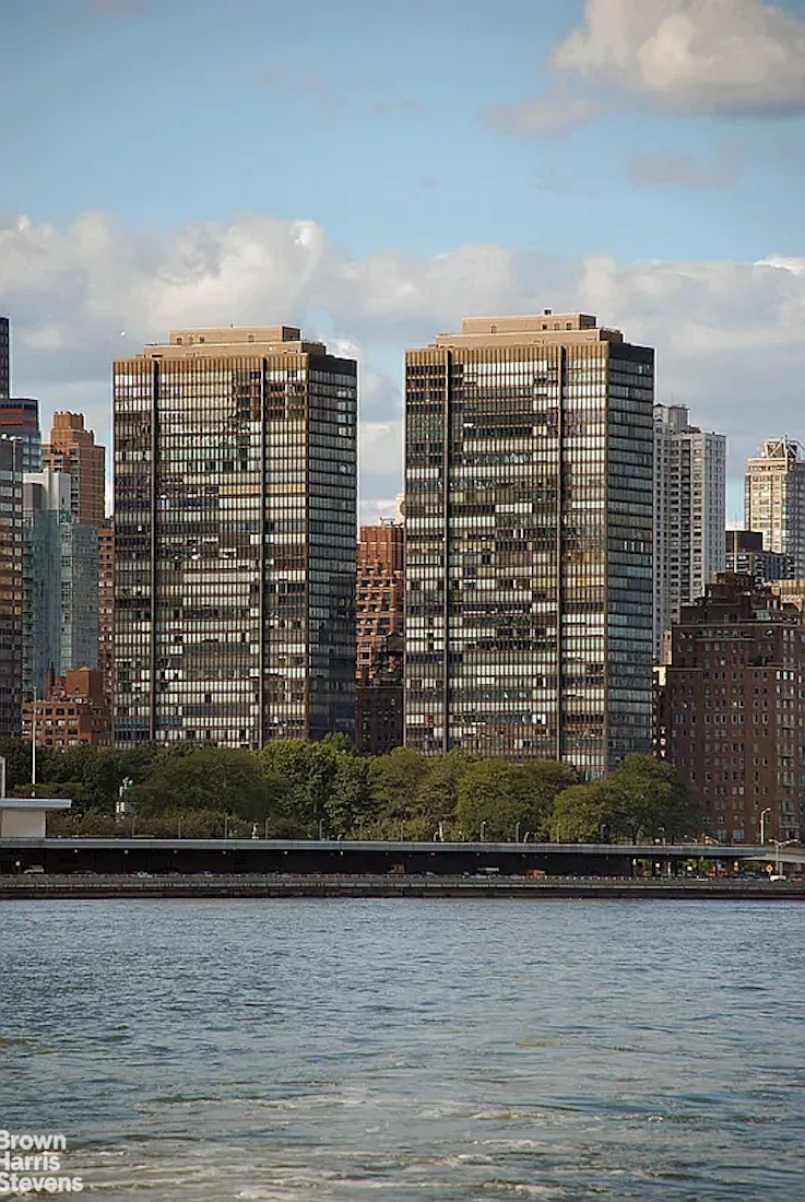 870 United Nations Plaza Beekman Place New York NY 10017