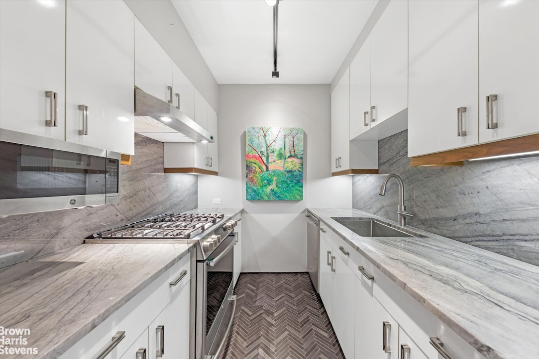 870 United Nations Plaza Beekman Place New York NY 10017