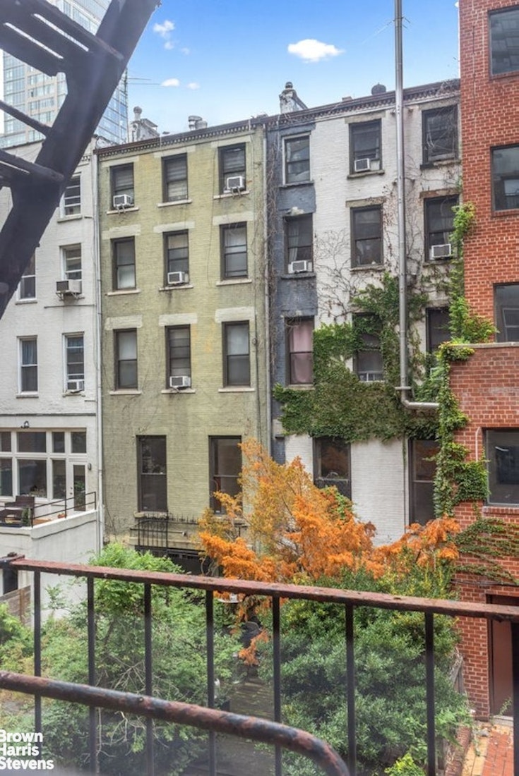 349 East 49th Street 3T Turtle Bay New York NY 10017