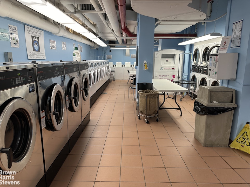 142 West End Avenue 18RS Lincoln Square New York NY 10023