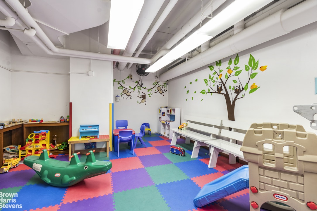 142 West End Avenue 18RS Lincoln Square New York NY 10023