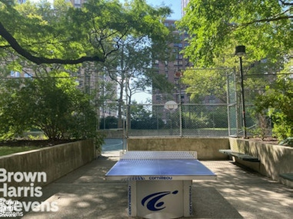 142 West End Avenue 18RS Lincoln Square New York NY 10023