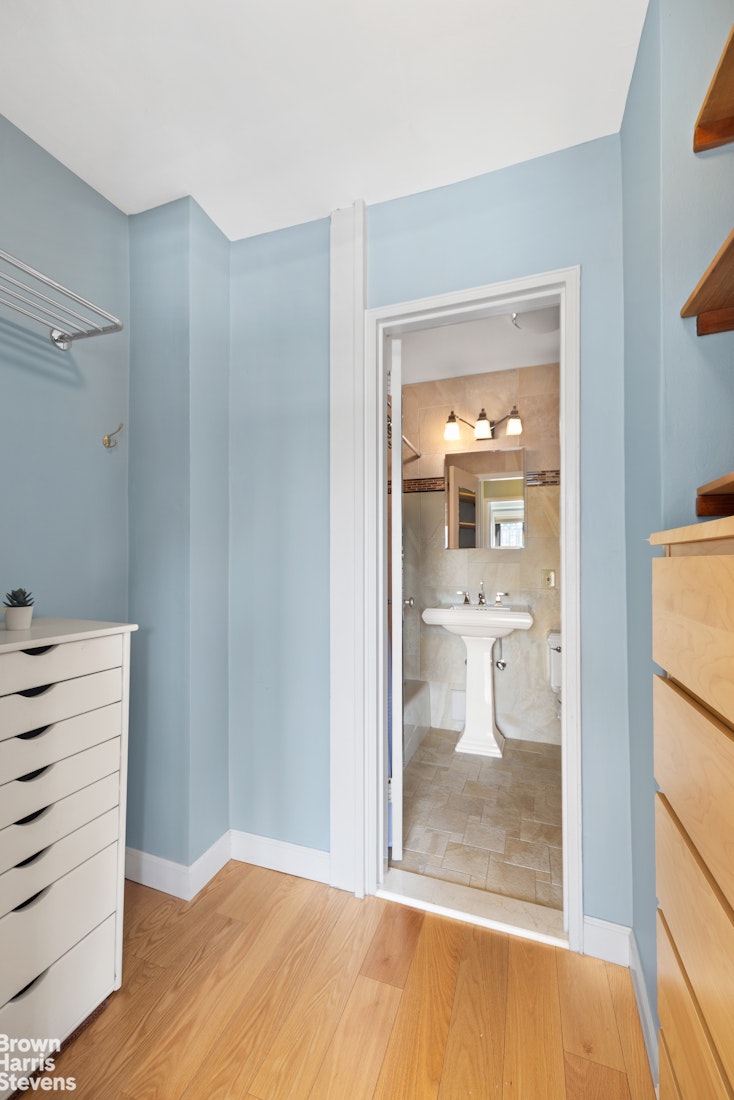 142 West End Avenue 18RS Lincoln Square New York NY 10023