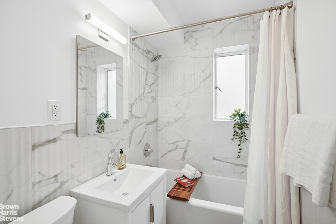 249 East 48th Street 11B Turtle Bay New York NY 10017