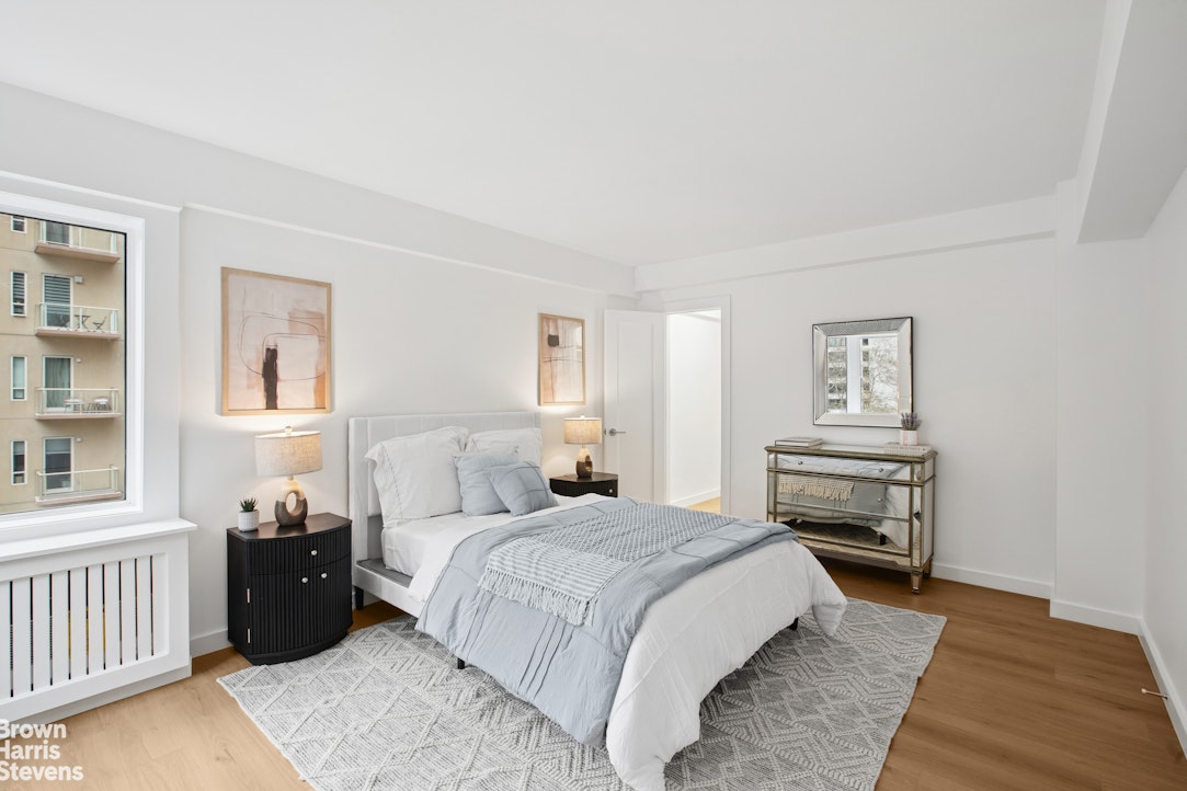 249 East 48th Street 11B Turtle Bay New York NY 10017