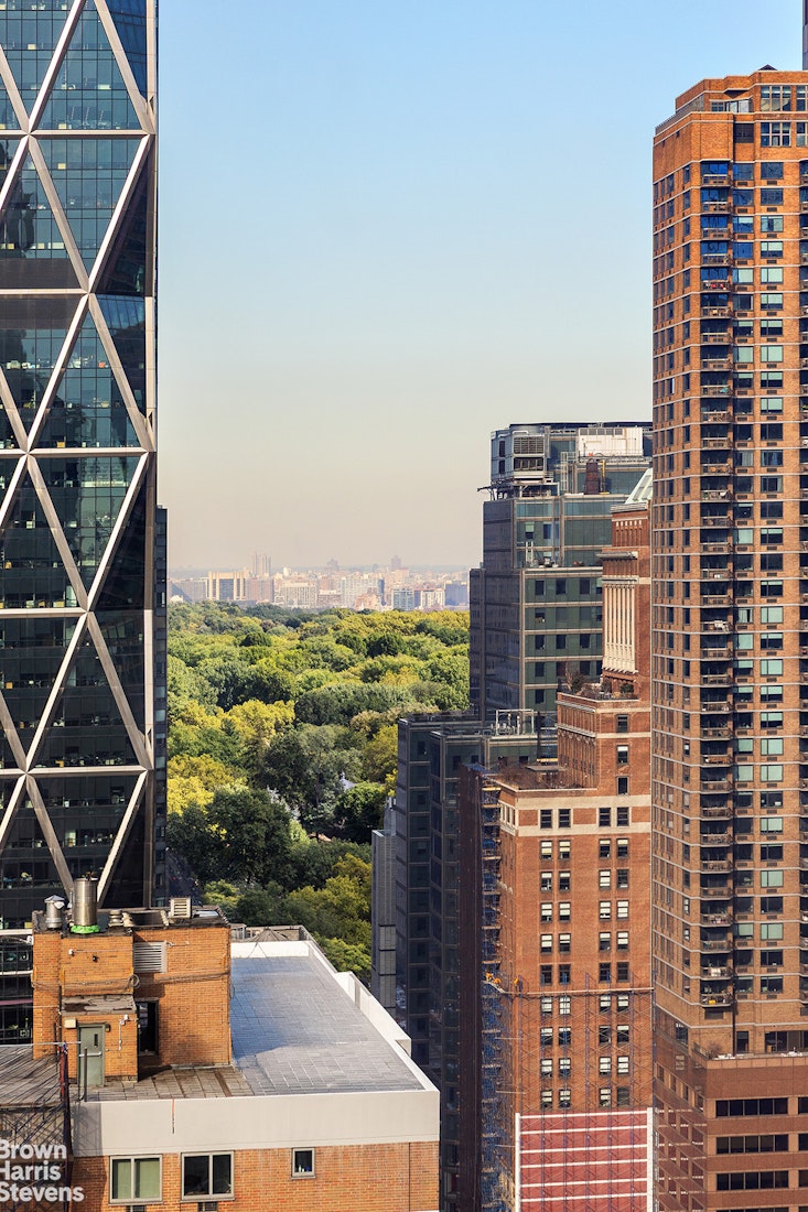 310 West 52nd Street 30A Clinton New York NY 10019