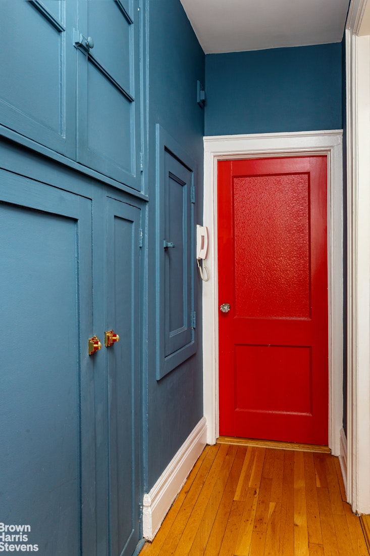 35-28 80th Street 22 Jackson Heights Queens NY 11372