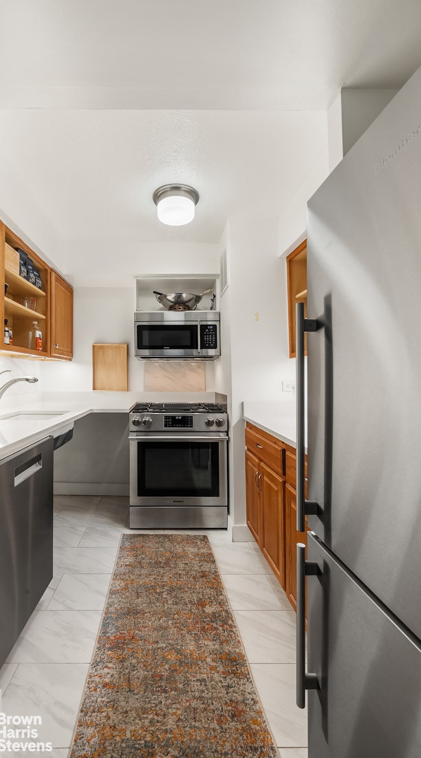 333 Pearl Street 27H Seaport District New York NY 10038