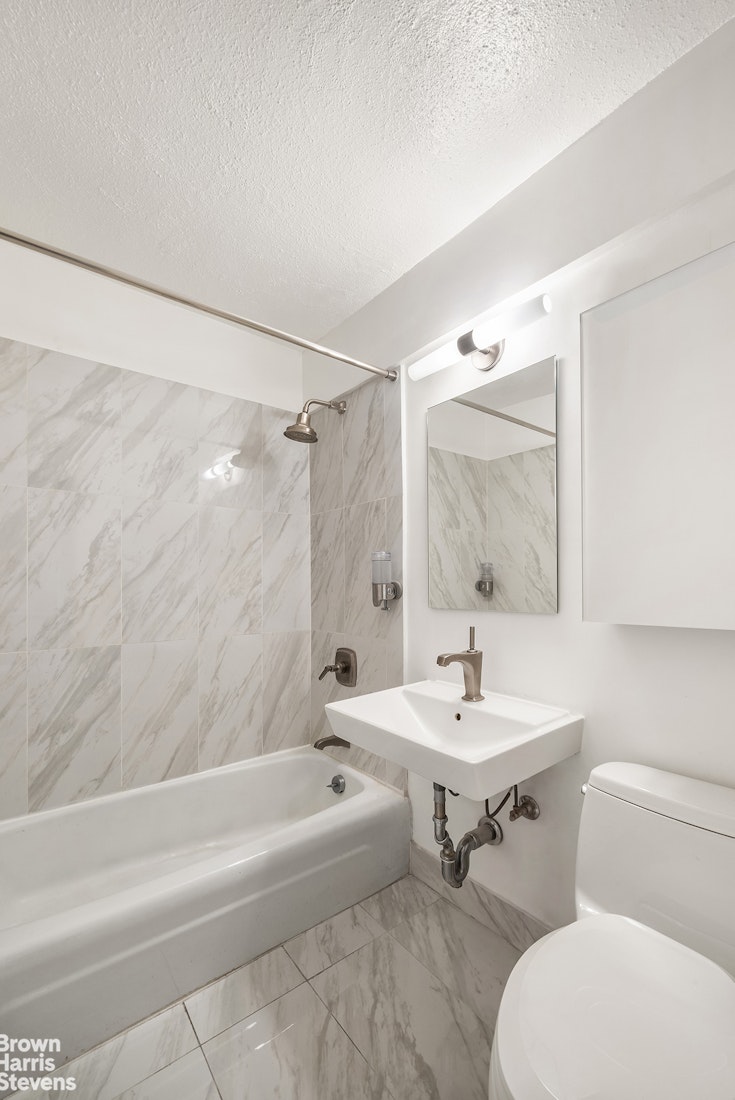 333 Pearl Street 27H Seaport District New York NY 10038