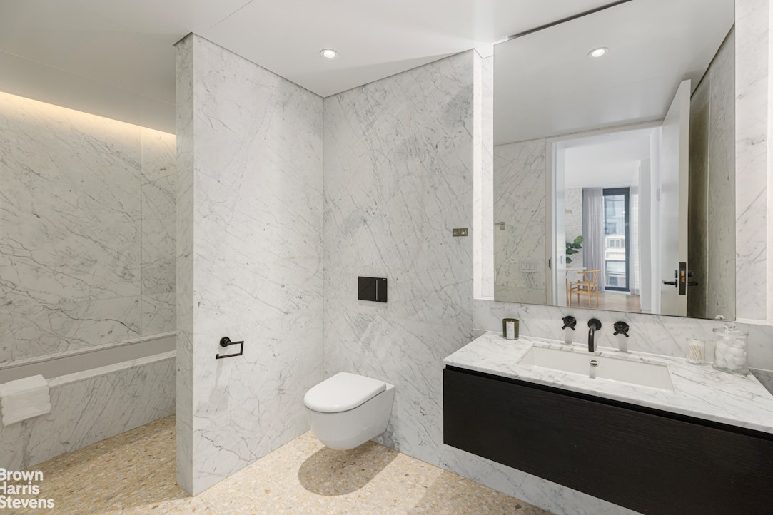 16 West 40th Street 21D Midtown West New York NY 10018