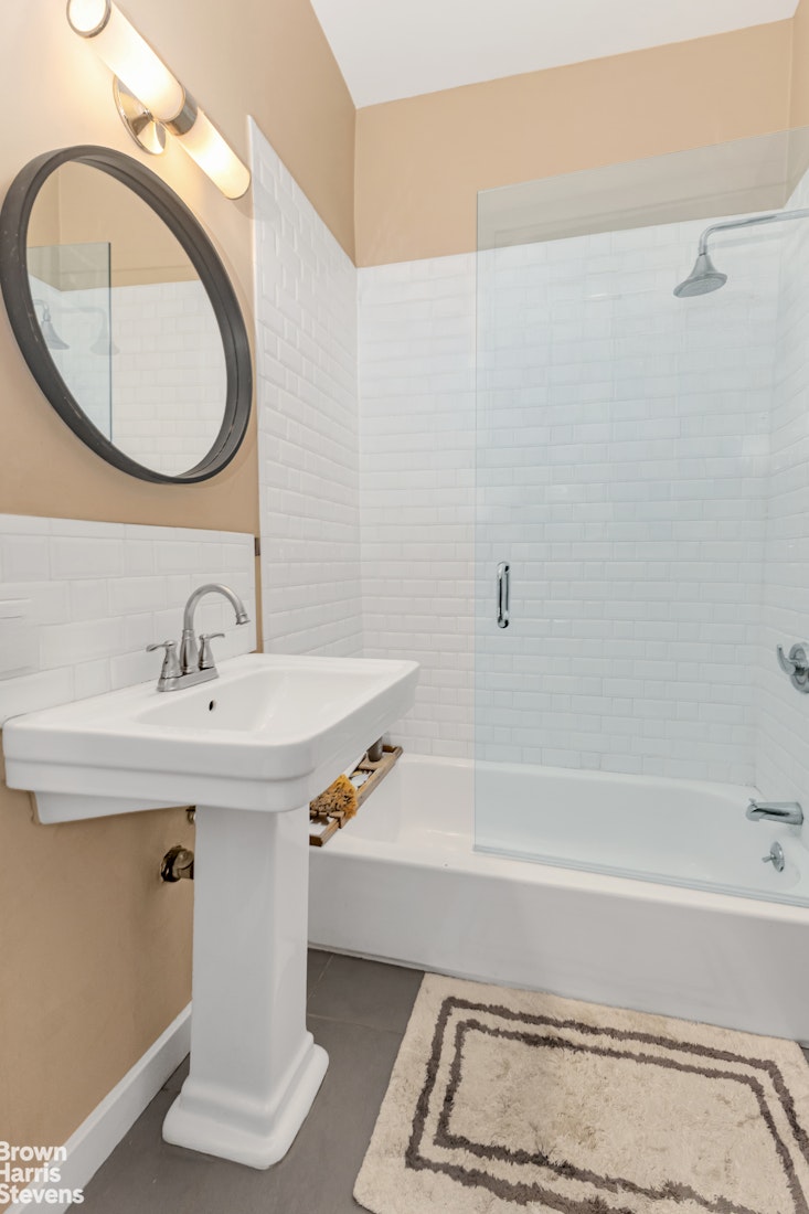 115 East 36th Street 2/3F Murray Hill New York NY 10016