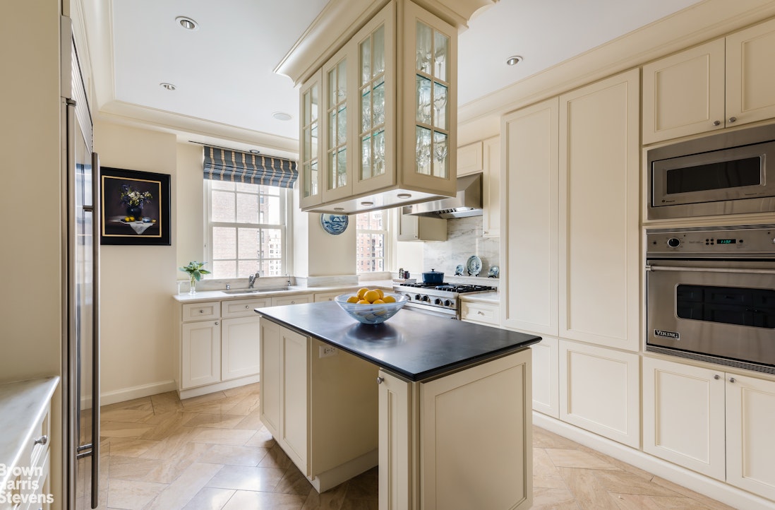 1172 Park Avenue 11BD Carnegie Hill New York NY 10128