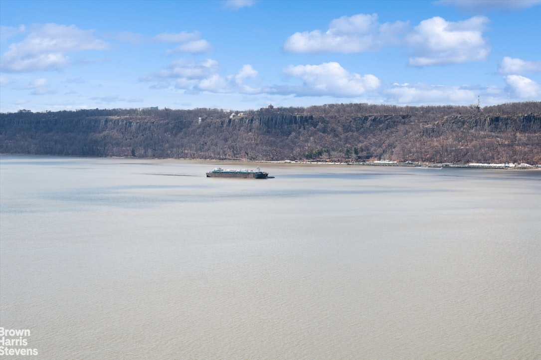 2621 Palisade Avenue 14C Spuyten Duyvil Bronx NY 10463