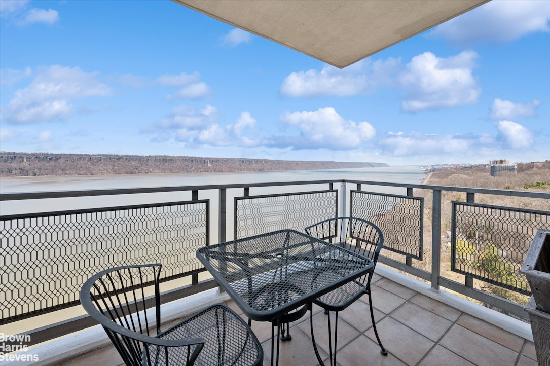 2621 Palisade Avenue 14C Spuyten Duyvil Bronx NY 10463