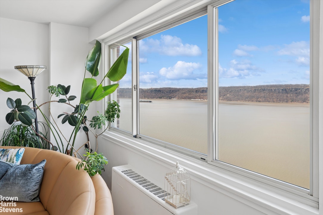 2621 Palisade Avenue 14C Spuyten Duyvil Bronx NY 10463