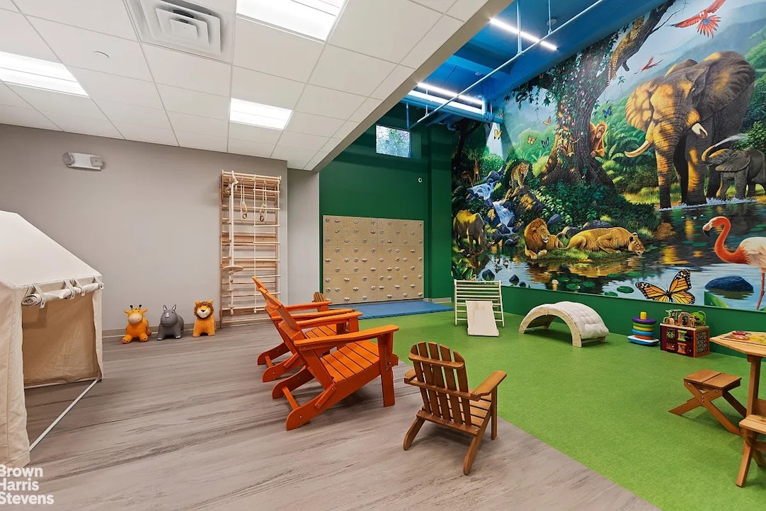 25 Central Park West 3N Central Park West New York NY 10023