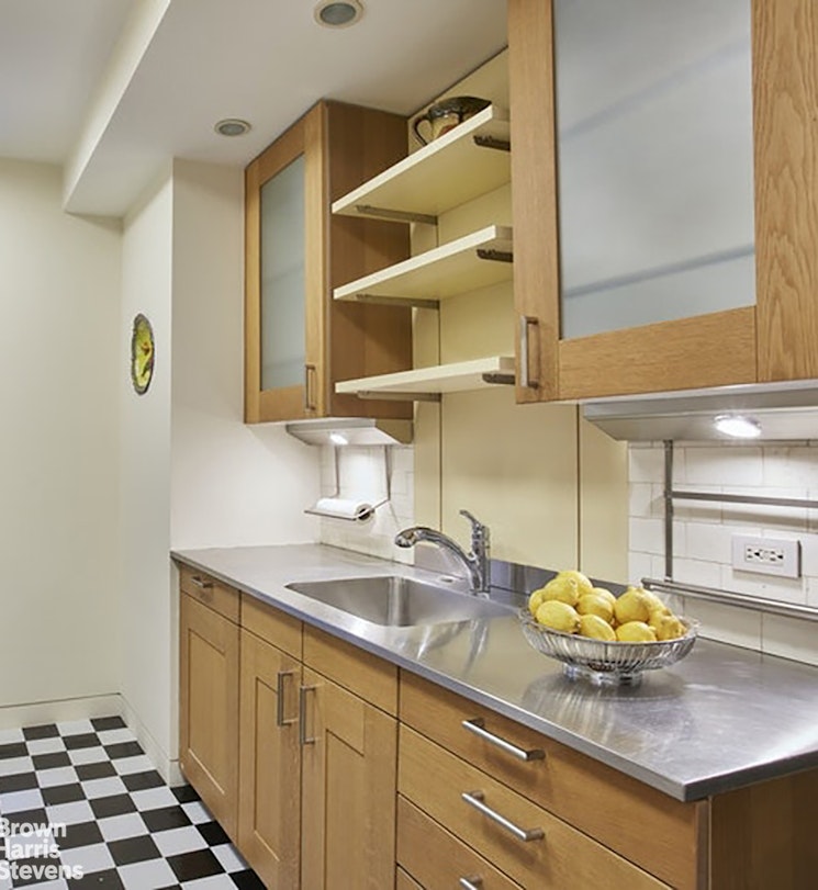 25 Central Park West 3N Central Park West New York NY 10023