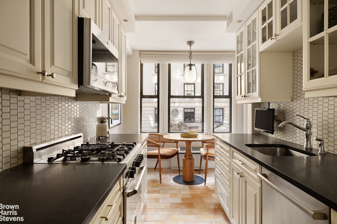 21 East 90th Street Carnegie Hill New York NY 10128