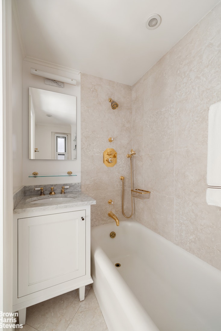 21 East 90th Street Carnegie Hill New York NY 10128