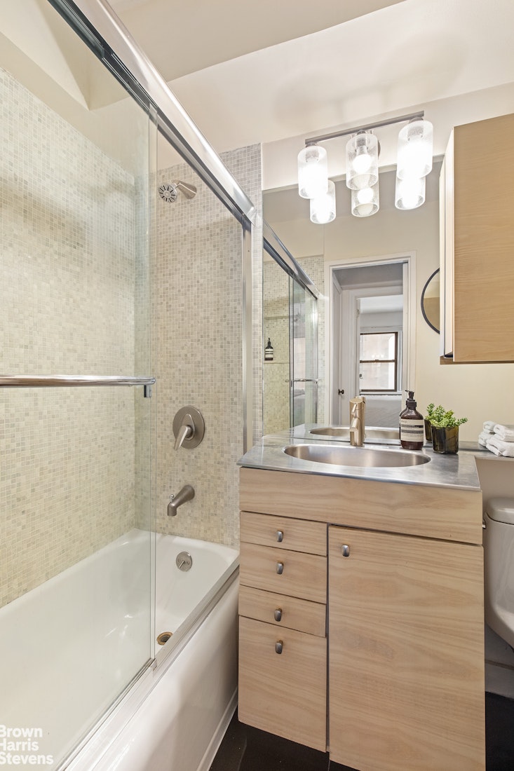 220 East 67th Street 6F Upper East Side New York NY 10065