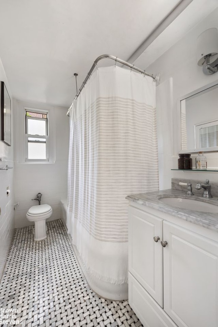 12 East 97th Street 2G Upper East Side New York NY 10029