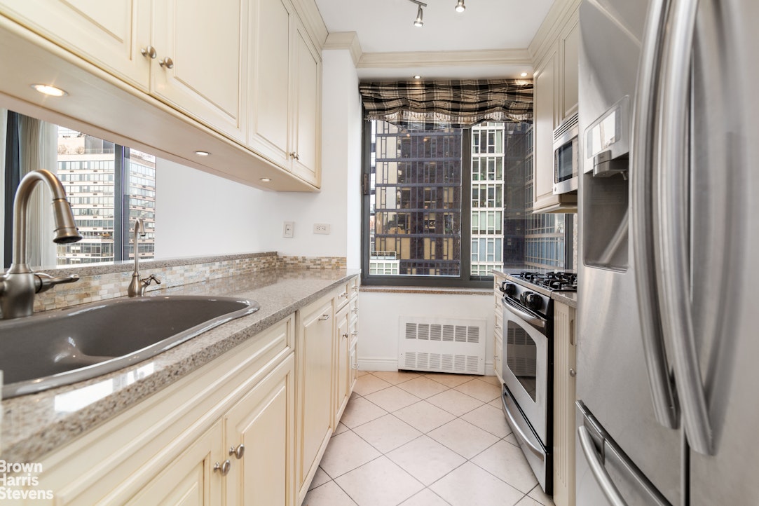 300 East 85th Street #1703, Yorkville, New York City, NY 3