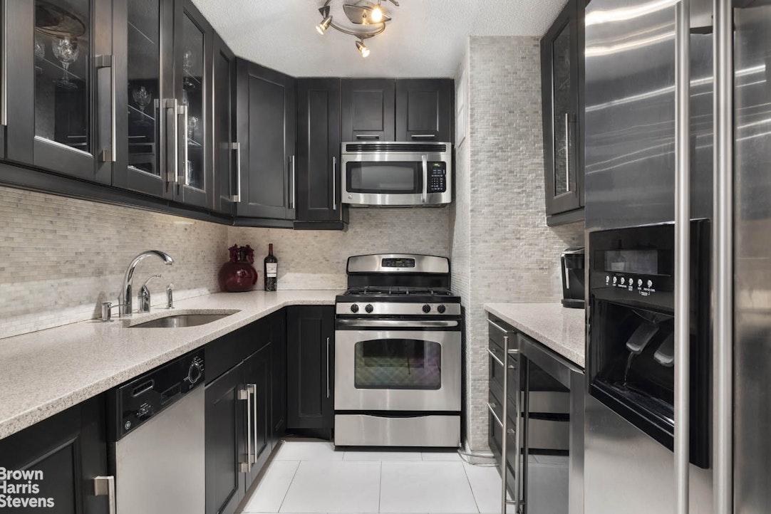 77 Fulton Street 4M Seaport District New York NY 10038