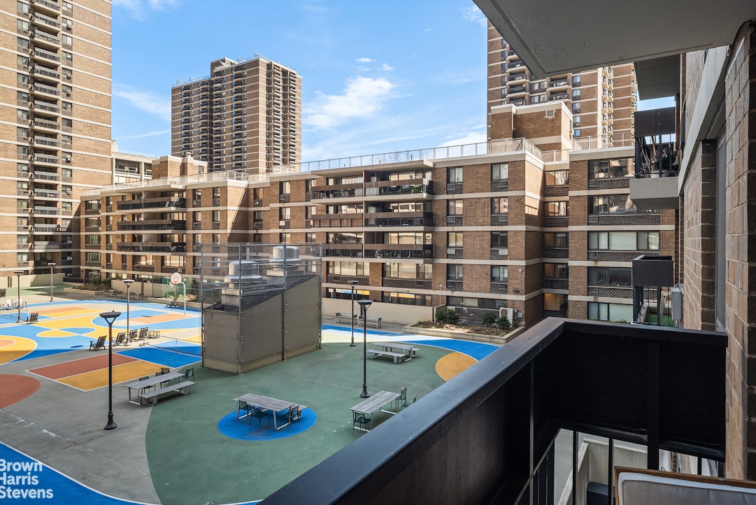 77 Fulton Street 4M Seaport District New York NY 10038