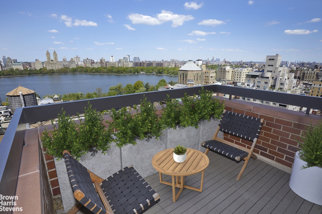 45 East 89th Street 21E Carnegie Hill New York NY 10128