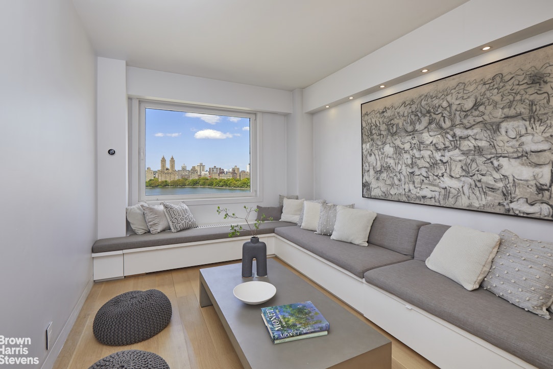 45 East 89th Street 21E Carnegie Hill New York NY 10128