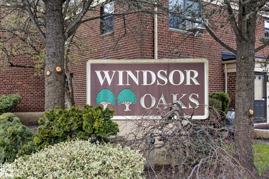 220-34 75th Avenue 201B1 Oakland Gardens Queens NY 11364