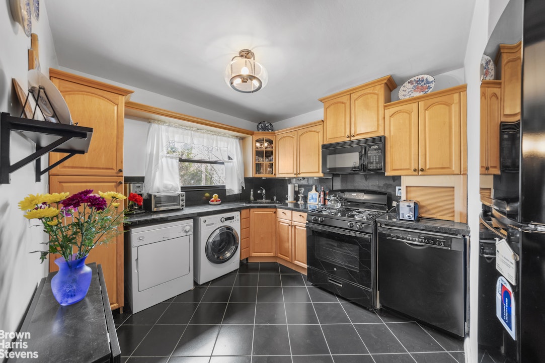 220-34 75th Avenue 201B1 Oakland Gardens Queens NY 11364