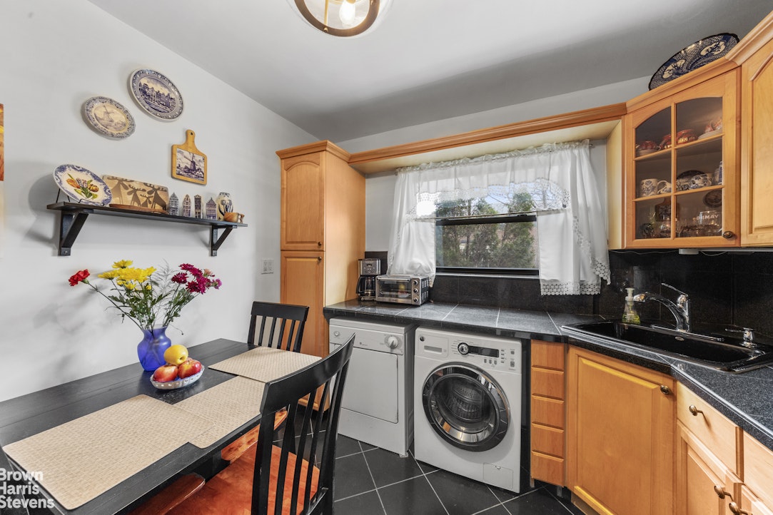 220-34 75th Avenue 201B1 Oakland Gardens Queens NY 11364