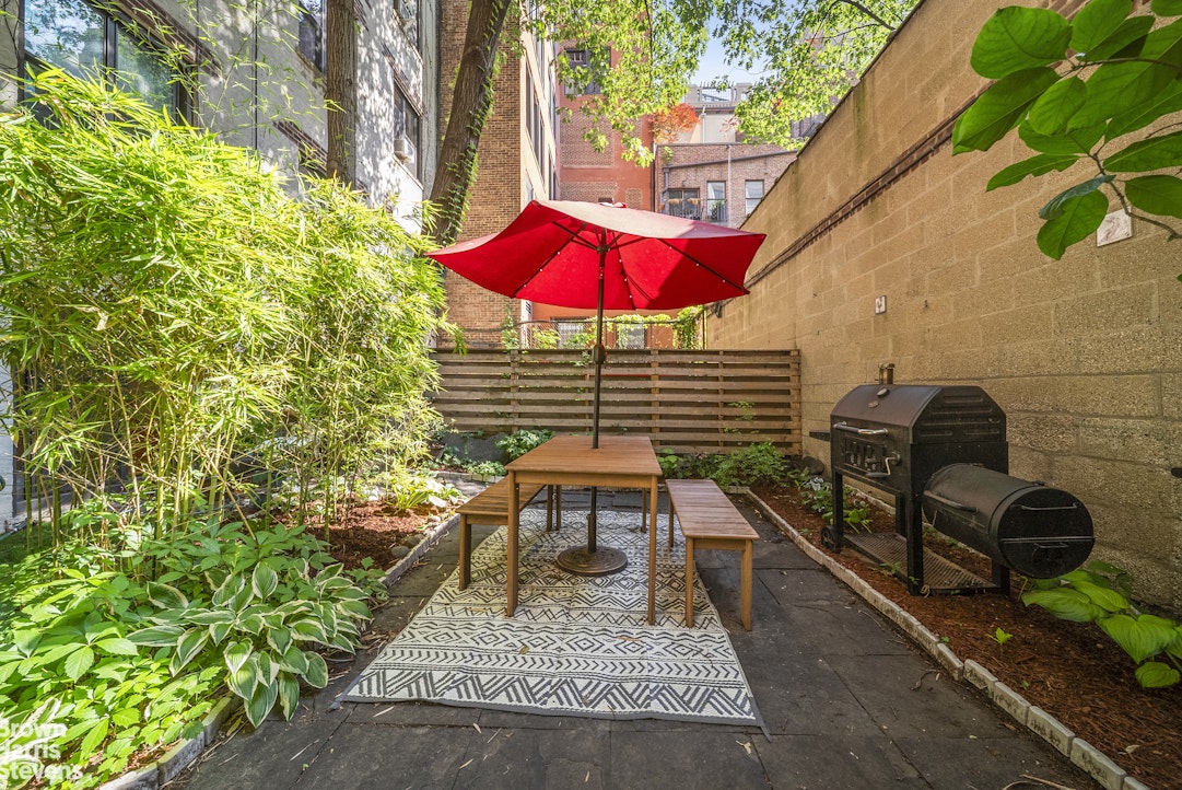 22 Irving Place 1A Gramercy Park New York NY 10003