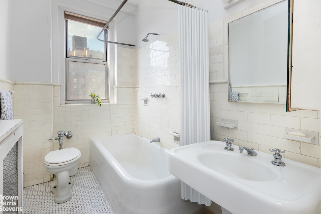 895 West End Avenue Upper West Side New York NY 10025