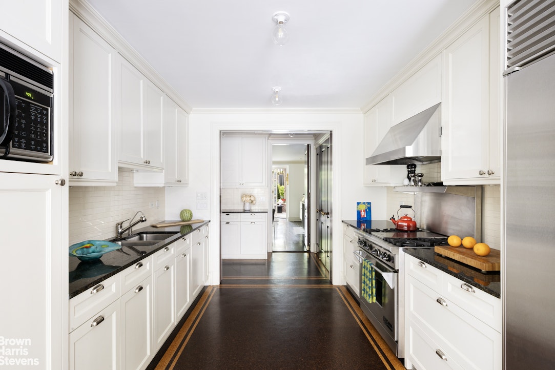208 East 62nd Street Upper East Side New York NY 10065