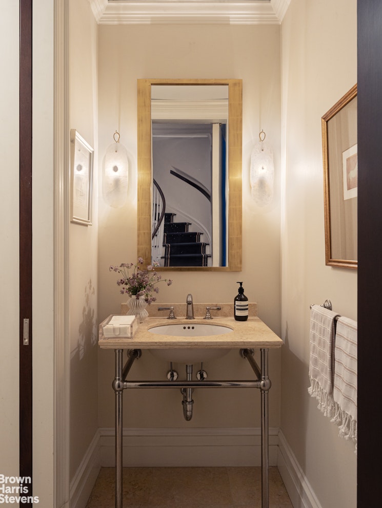 208 East 62nd Street Upper East Side New York NY 10065