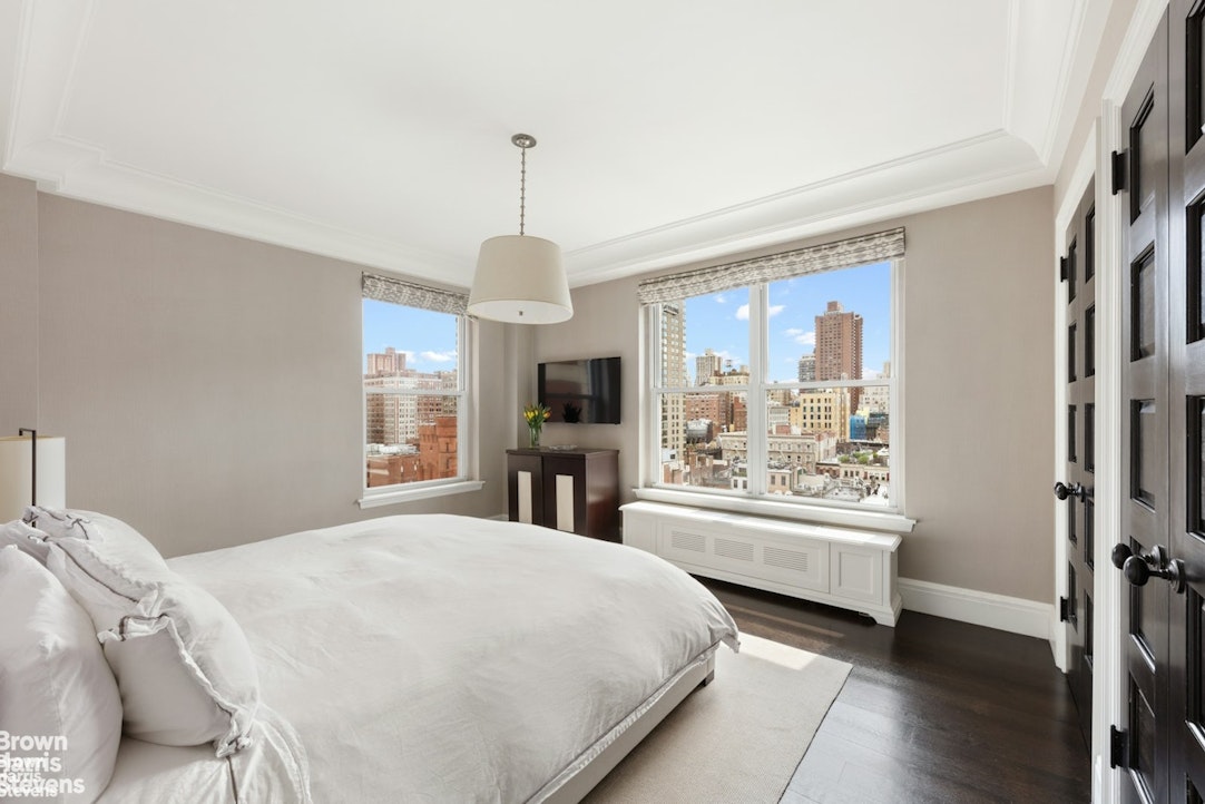 8 East 96th Street 14C Carnegie Hill New York NY 10128