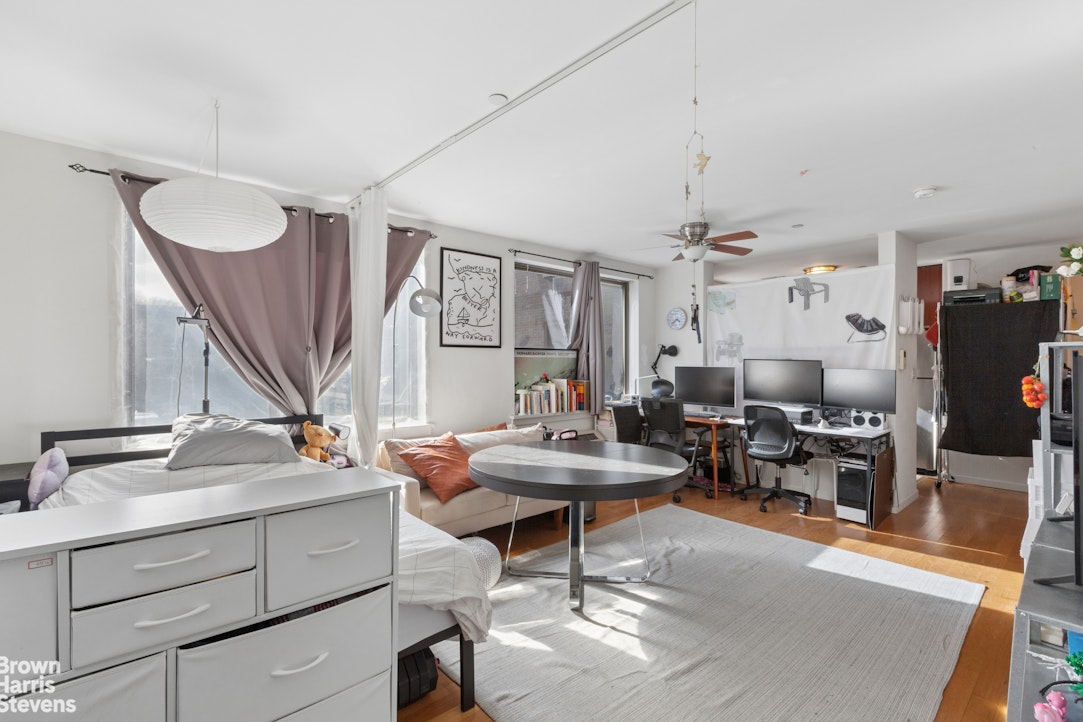 33-30 61st Street 201 Woodside Queens NY 11377