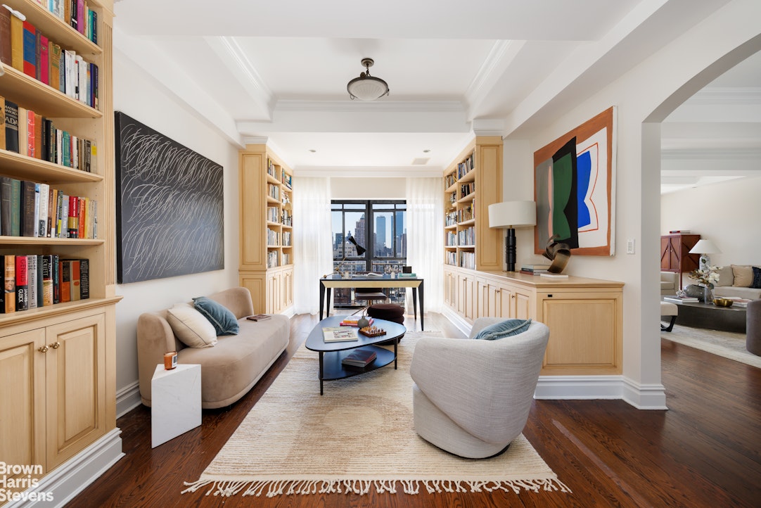 350 West 57th Street 19CD Clinton New York NY 10019