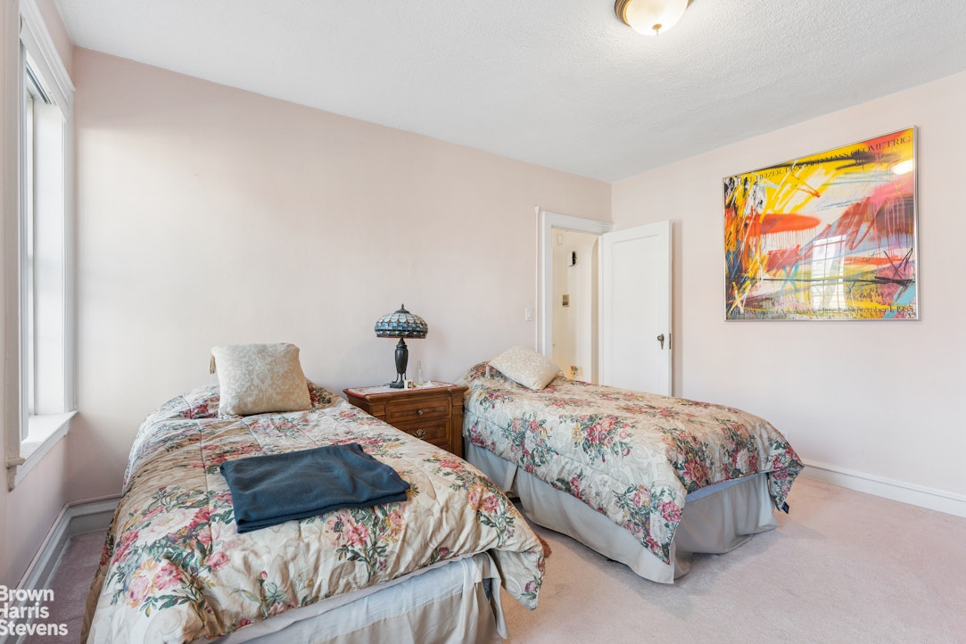 150 Burns Street 3F Forest Hills Queens NY 11375