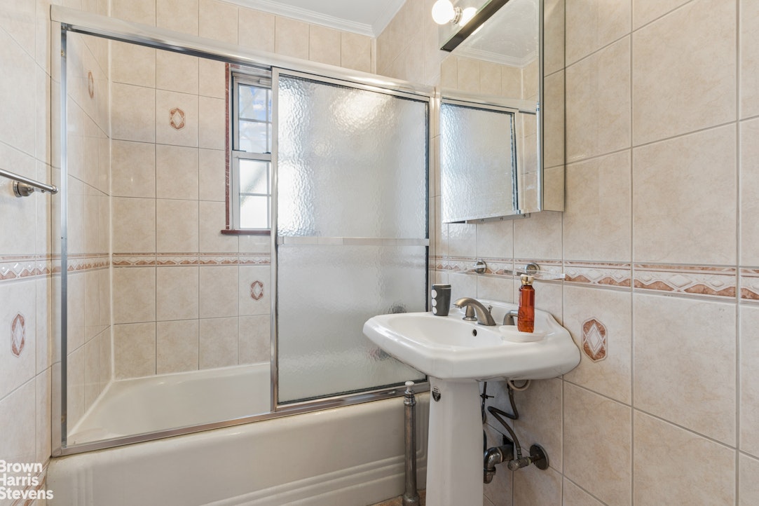 150 Burns Street 3F Forest Hills Queens NY 11375