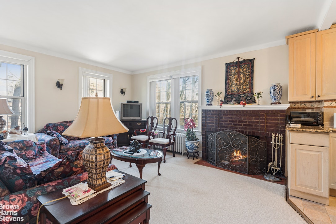 150 Burns Street 3F Forest Hills Queens NY 11375