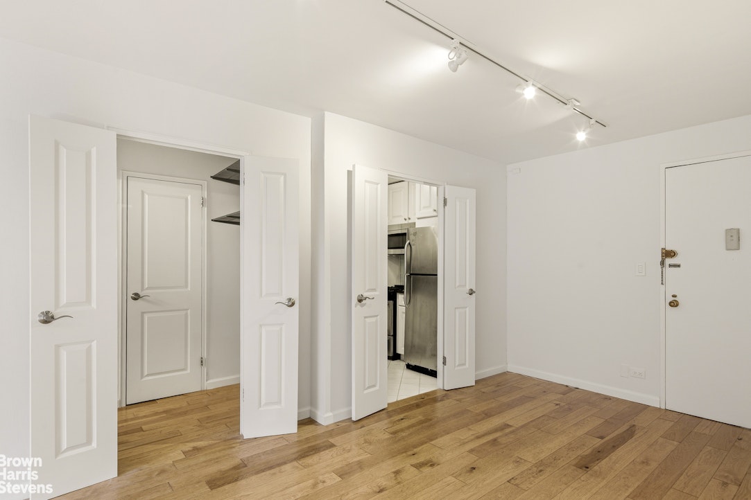 305 East 40th Street 10A Tudor City New York NY 10016