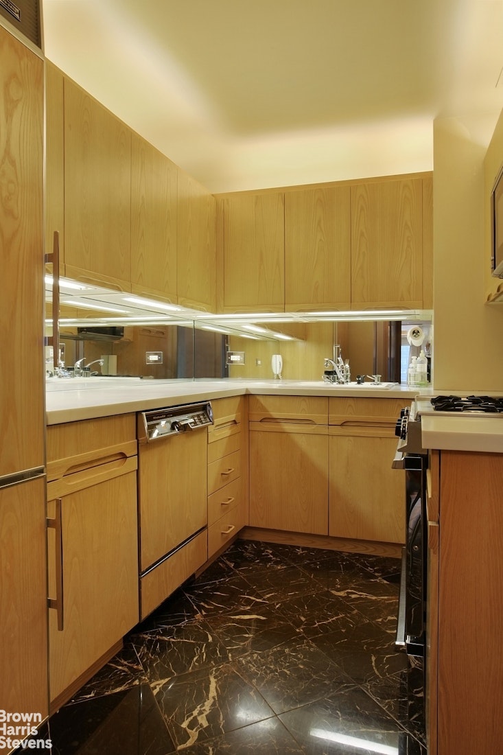 721 Fifth Avenue Midtown East New York NY 10022