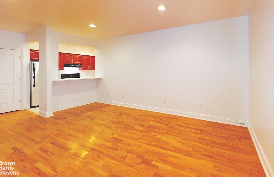 2098 Frederick Douglass Blvd. 3D West Harlem New York NY 10026