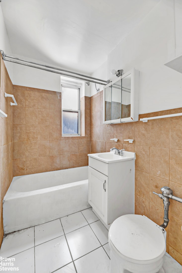 800 Grand Concourse 5ES Concourse Bronx NY 10451