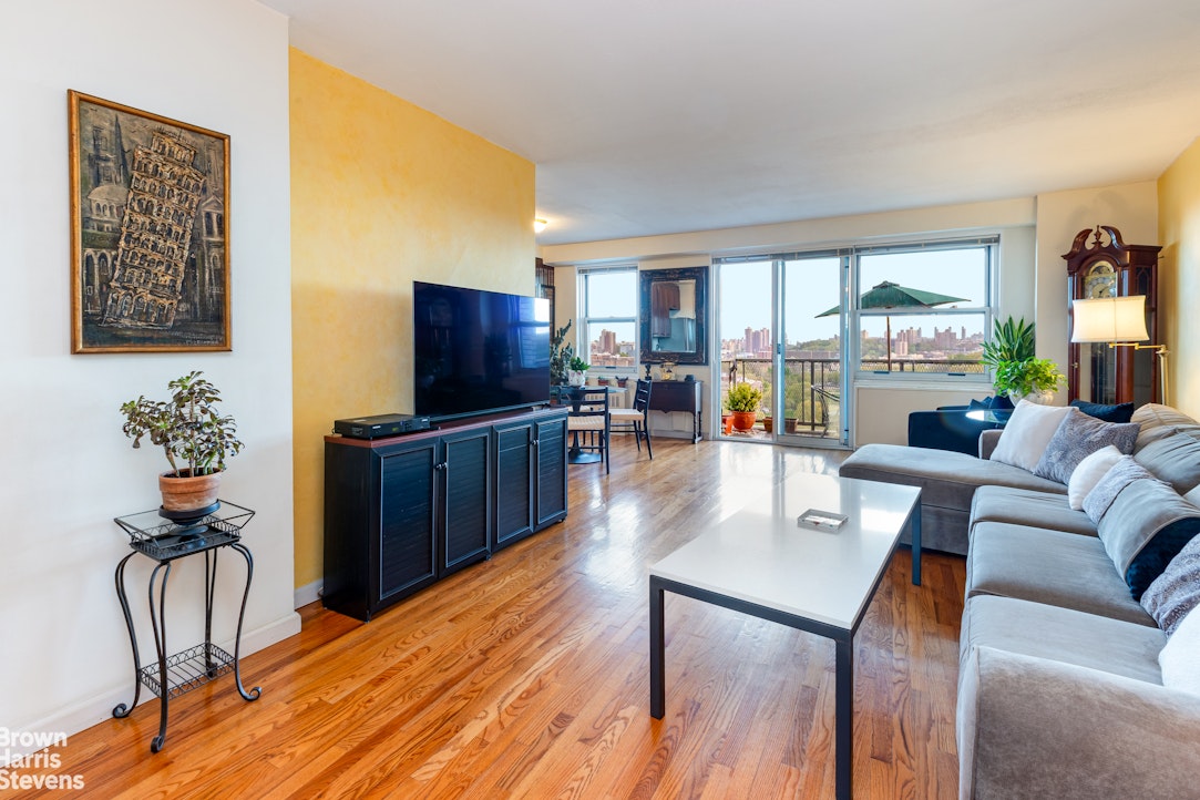 2400 Johnson Avenue 12F Riverdale Bronx NY 10463