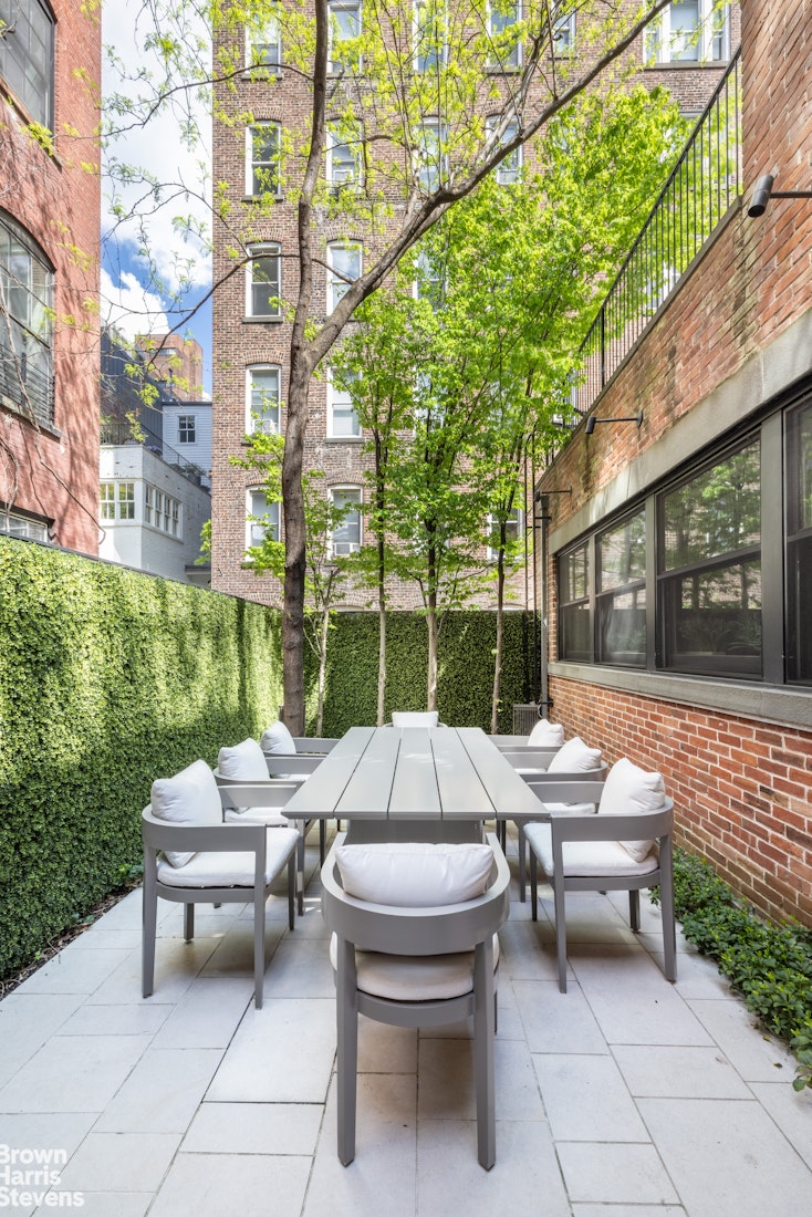 47 West 9th Street Greenwich Village New York NY 10011